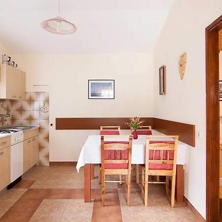 Holiday home Holiday Cvijetka Banjole
